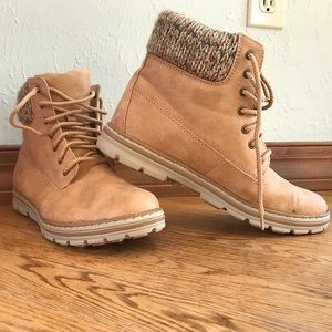 Cliffs by White Mountain Boot